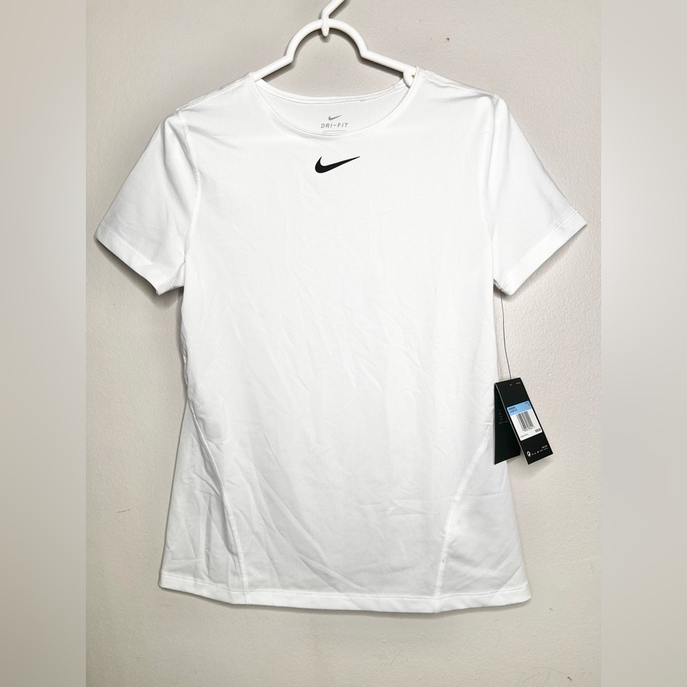 NWT Nike Dri-Fit Pro Mesh Training Top Short Sleeve Shirt White Size Medium - Picture 2 of 5